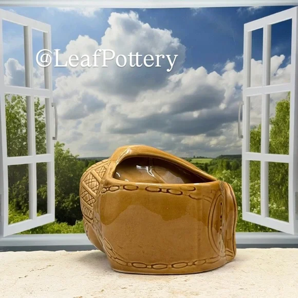 Vintage Ceramic Baseball Glove Planter, Sports Themed Succulent Pot, Coach Gift - Picture 5 of 12